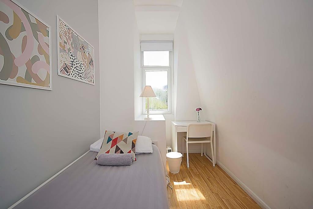 Single Bedrooms With Wifi And Underbed 10 Λονδίνο Εξωτερικό φωτογραφία