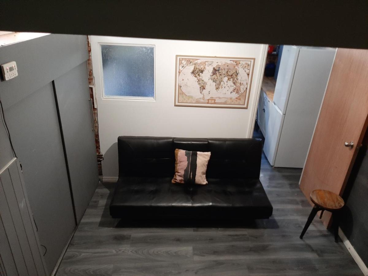 Single Bedrooms With Wifi And Underbed 10 Λονδίνο Εξωτερικό φωτογραφία